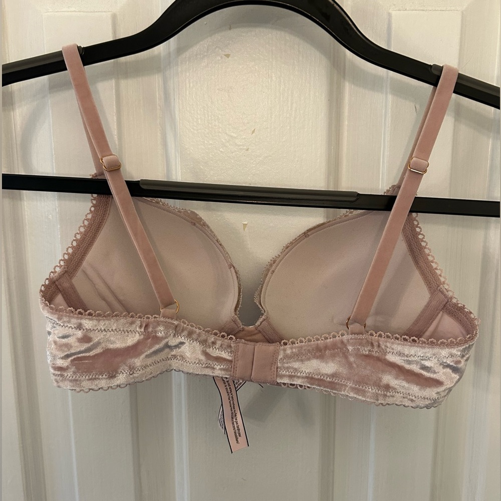 2 Victoria’s Secret Size 32A Dream Angels Push Up Bras - Picture 3 of 9